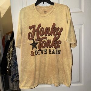Women’s size xxl tshirt worn once